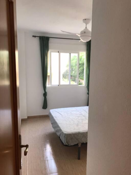 Lovely One Bedroom Unit With Balcony And Pool เดเนีย ภายนอก รูปภาพ