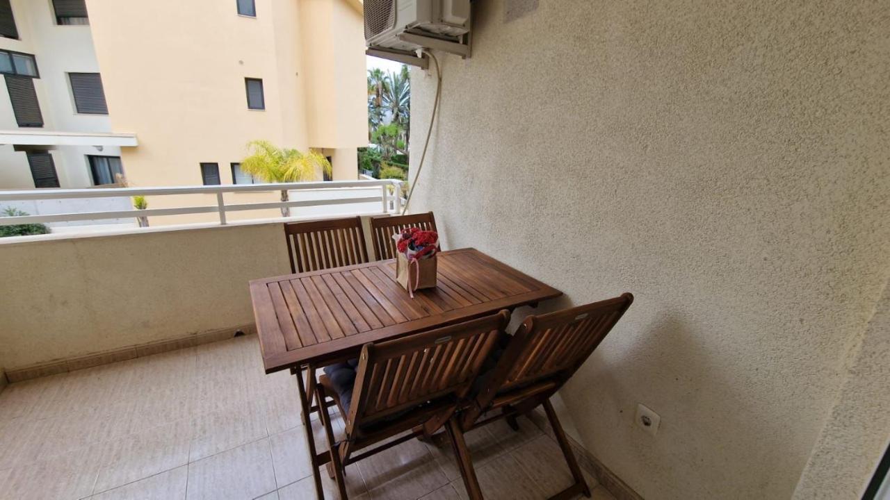 Lovely One Bedroom Unit With Balcony And Pool เดเนีย ภายนอก รูปภาพ